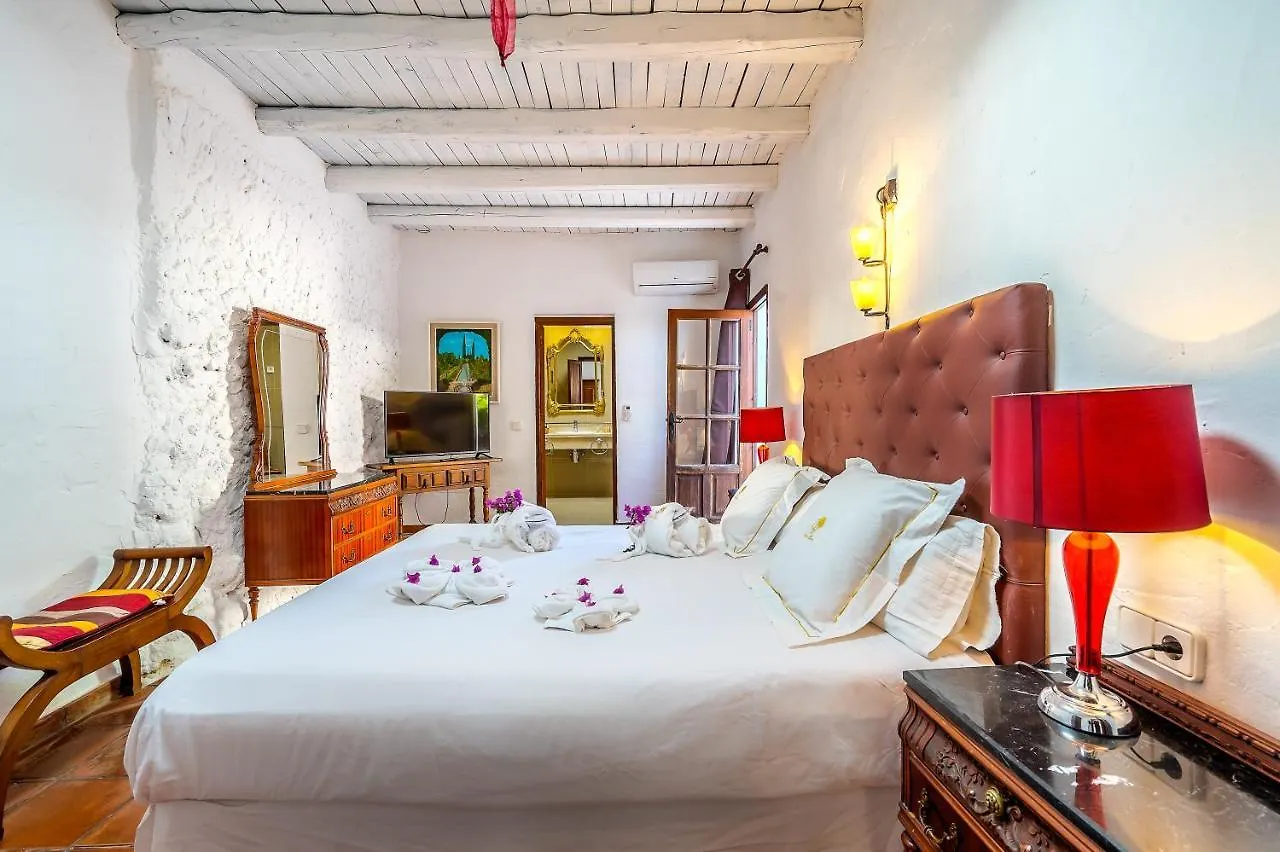 Can Pere Lifestyle & Spa 4*, Cala Llonga (Ibiza)